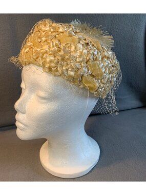 Ladies Ivory Raffia & Velvet Ribbon Hat with Netting Size 22 Vintage